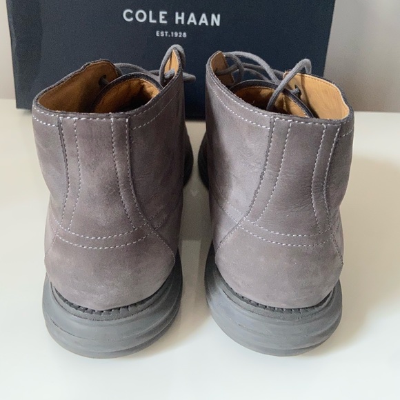 Cole Haan Moc Toe Chukka Ankle Boots Mens Size 9.5 Sand Tan Suede Cork Heel - Picture 4 of 6